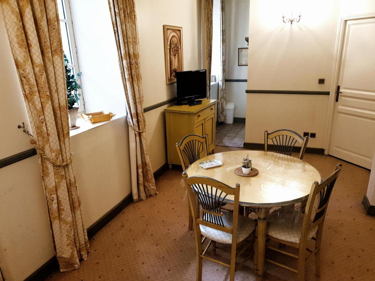 Appartement Chateau Des Gipieres Монбрен-ле-Бен Экстерьер фото